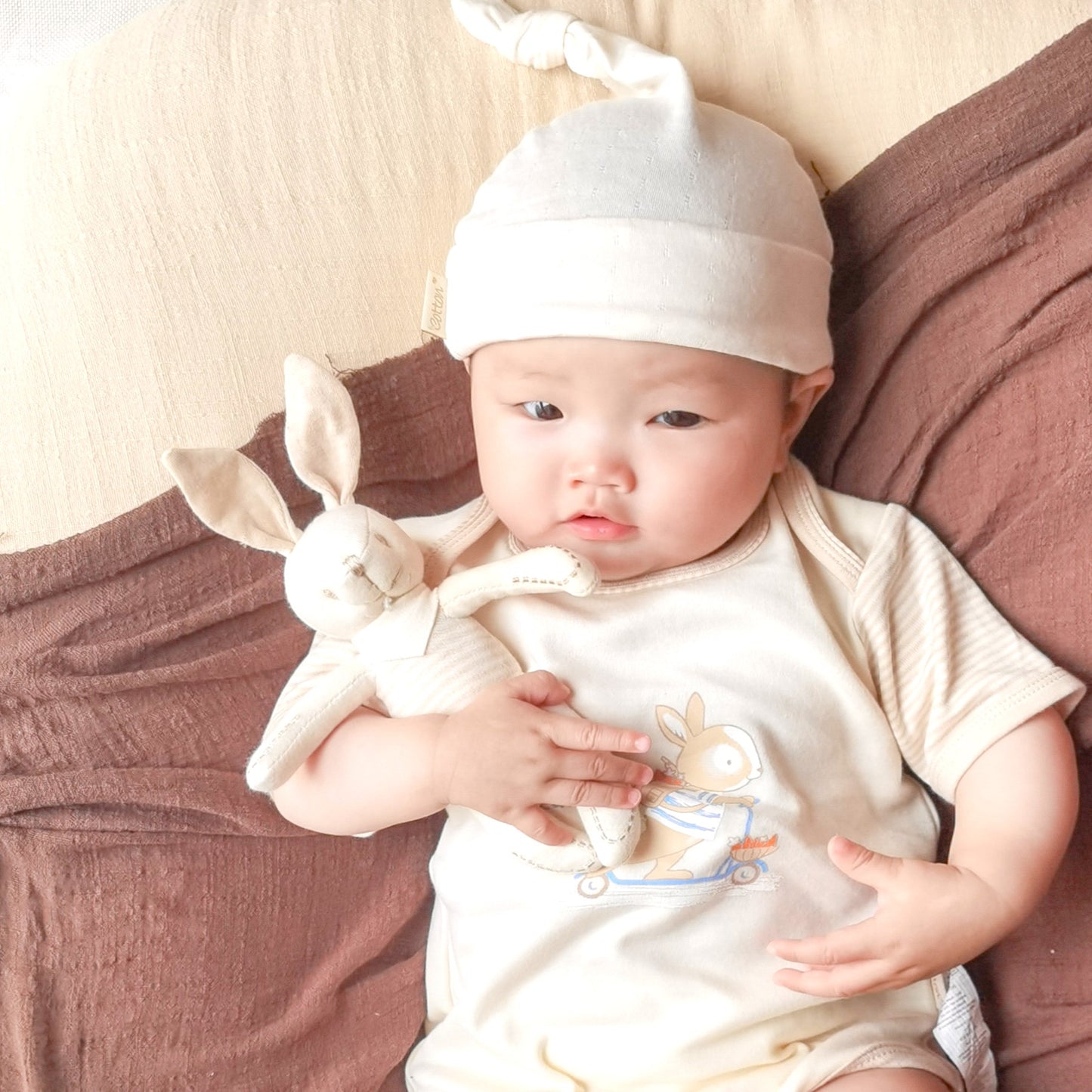 Organic Stuffed Animals: Best Soft Toys for Newborn - baby  model likes Eotton's toy bunny