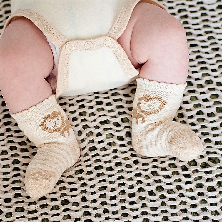 Infant Socks That Stay On: 4 pairs Organic Newborn Sock Set | Eotton