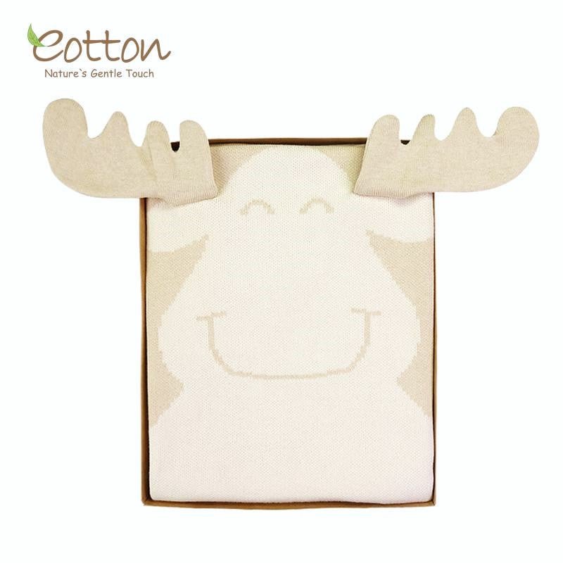 Unique Newborn Gifts: Soft Cable Knit Baby Blanket Gift Box moose design display in box | Eotton