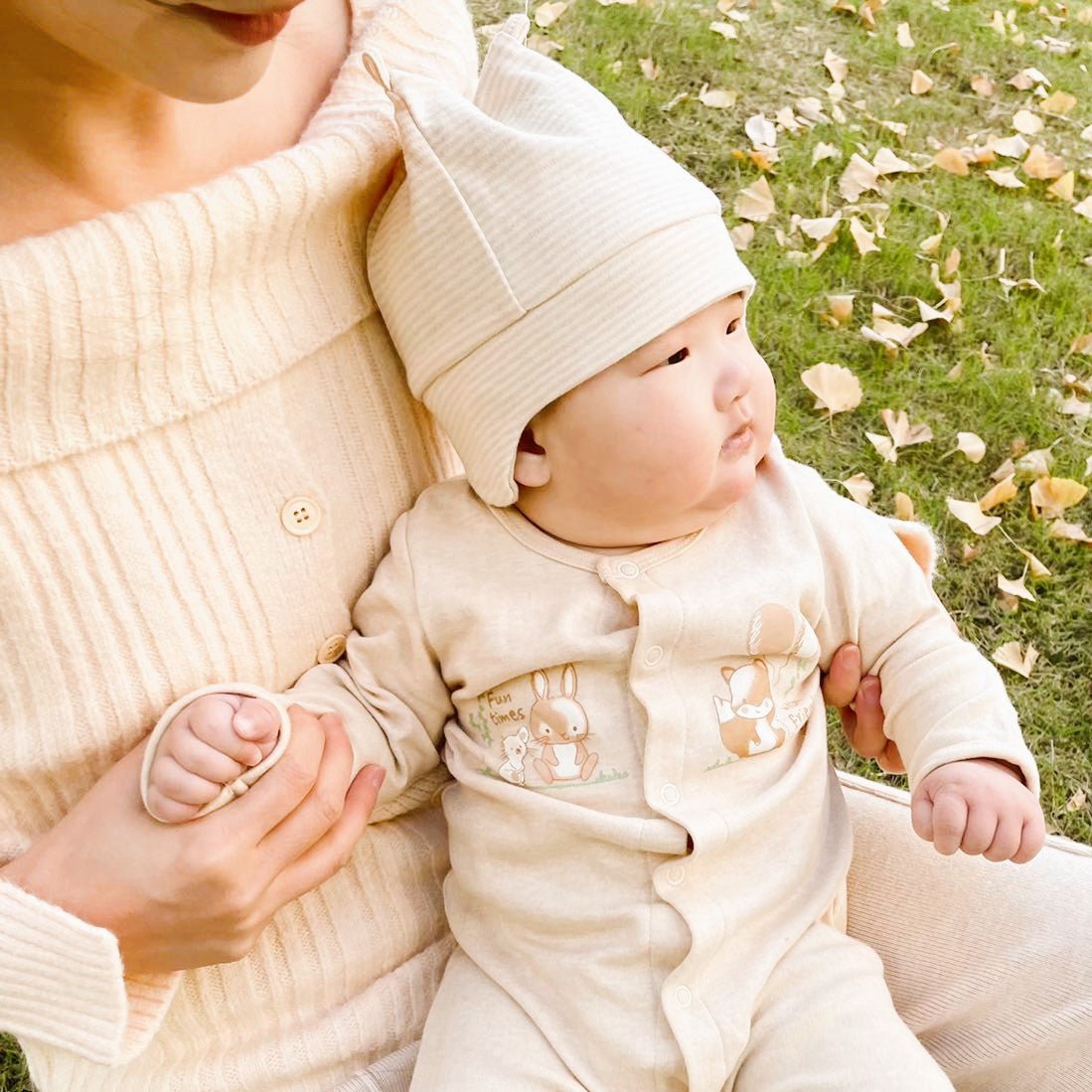 Unique Baby Gifts: Organic Baby Gift Set - Fox on baby model | Eotton