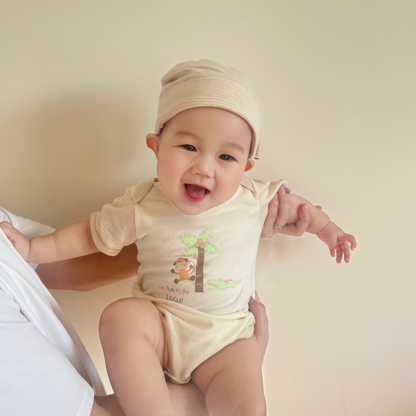 Organic Baby Onesies: Best Gender-Neutral Newborn Clothes | Eotton Canada