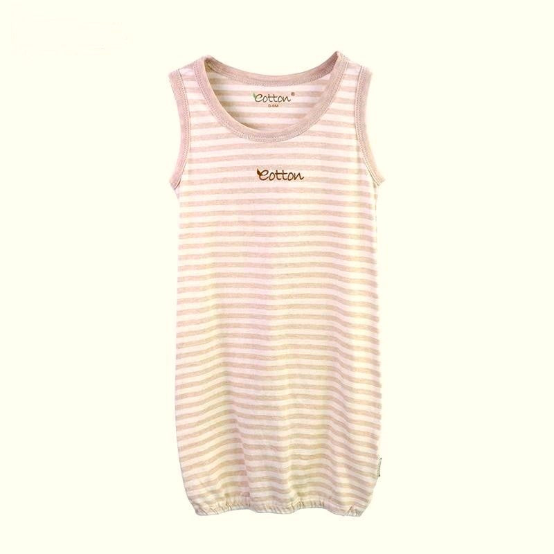 Organic sleeper featuring an elastic bottom for quick and easy diaper changes | Eotton Canada