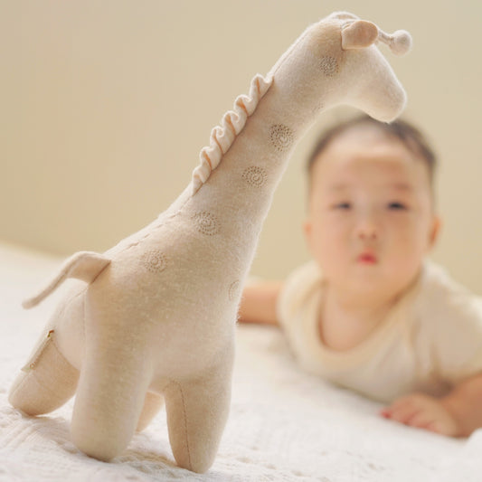 Organic Stuffed Giraffe: Soft Toys for Newborns | Eotton Canada