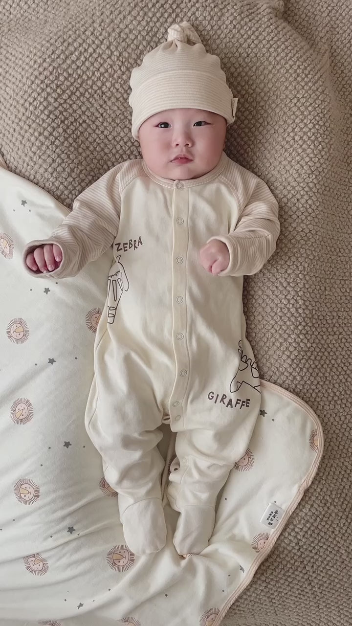 Luxury Baby Gifts | Organic Newborn Shower Gift Set | Eotton Canada