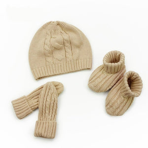 Best Newborn Presents | Organic Knitted Baby Hat, Booties, and Mitten Set - Eotton Canada