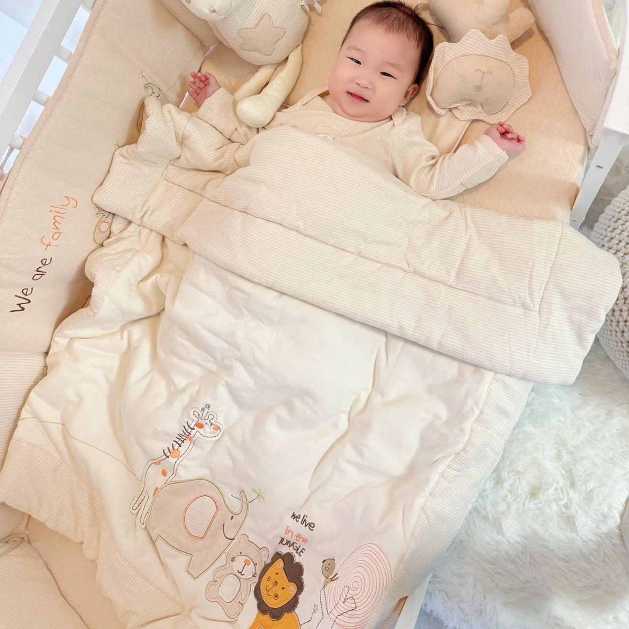 Organic Cotton Baby Bedding: Warm Soft Baby Quilt & Pillow Set | Eotton Canada