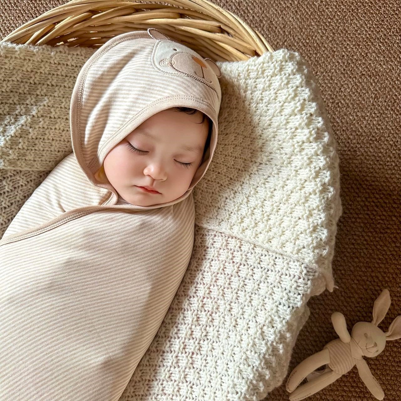 Hoodie Blanket: Organic Cotton Baby Swaddle Blanket