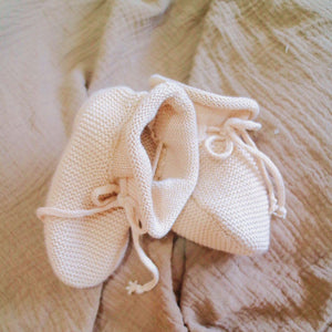 Organic Cable Knit Baby Booties - Soft Newborn Booties for Cozy Little Feet | Eotton Canada