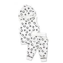 Load image into Gallery viewer, Organic Newborn Outfit: Baby Hoodie &amp; Trouse Set - Black &amp; White Theme | EottonCanada
