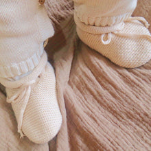 Load image into Gallery viewer, Organic Cable Knit Baby Booties - Soft Newborn Booties for Cozy Little Feet | Eotton Canada
